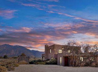 1525 White Water Rd, El Prado, NM 87529