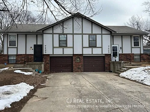 7423 Englewood Ln Photo 1
