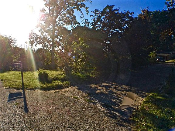 1531 Dawn Dr Louisville KY 40214