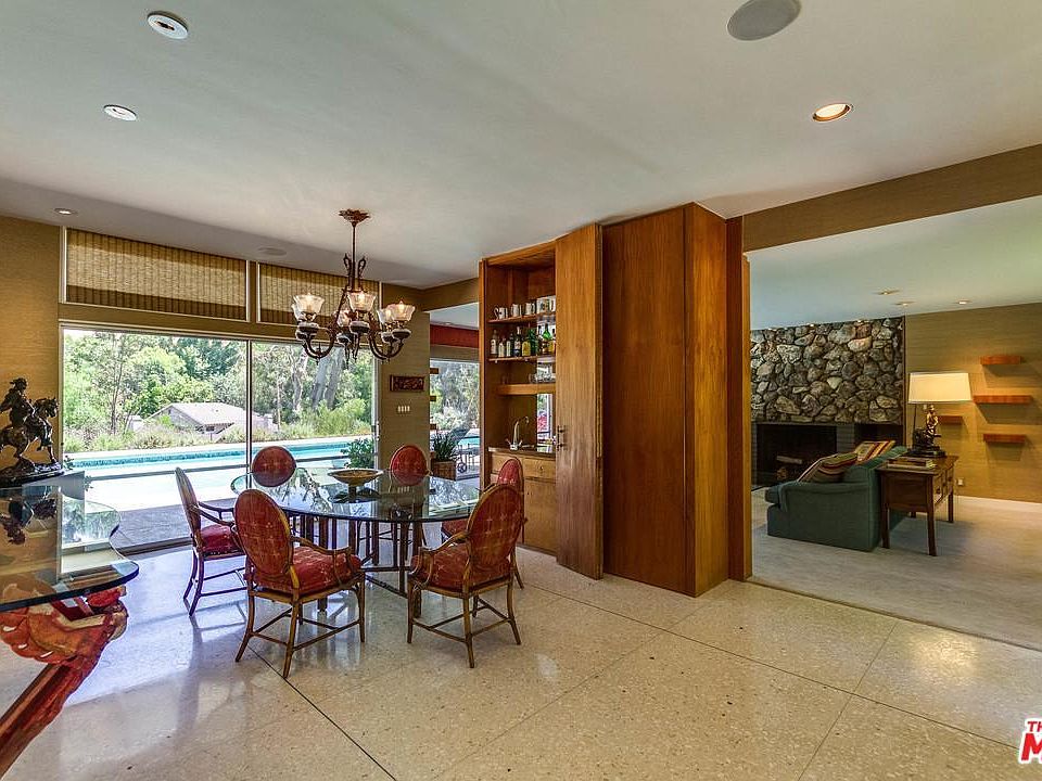 1st image of 5030 Palomar Dr