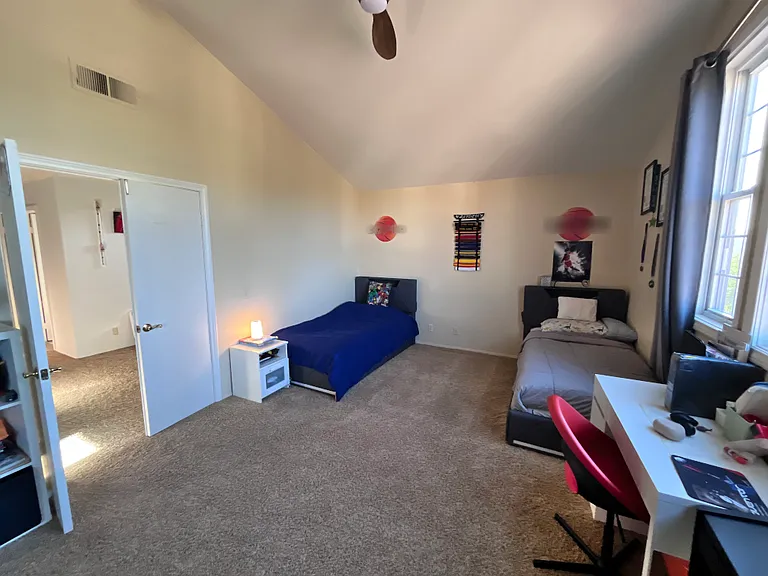18105 Chretien Ct — Photo 32