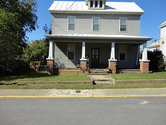 2nd image of 403 S Hicks St
