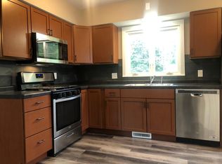 1720 Jersey Ridge Rd, Davenport, IA 52803