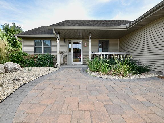 4th image of 8809 Green Meadow Rd