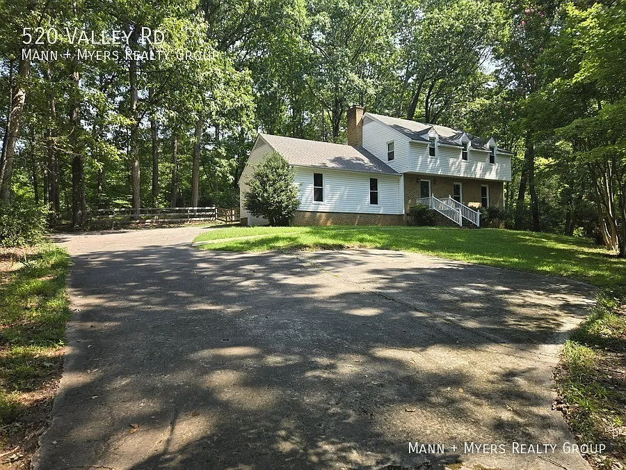Private 4 Bedroom Home on 1.47 Wooded Acres | Fireplace, Fenced Yard & 2-Car Garage — Photo 2