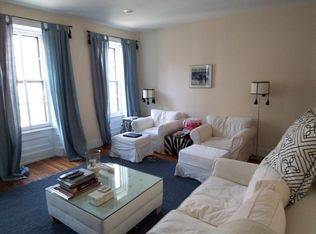 1518 Pine St APT 3F, Philadelphia, PA 19102