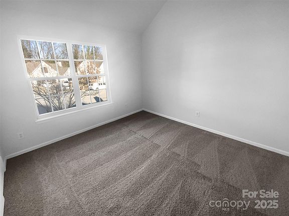 5th image of 4219 Robinwood Dr