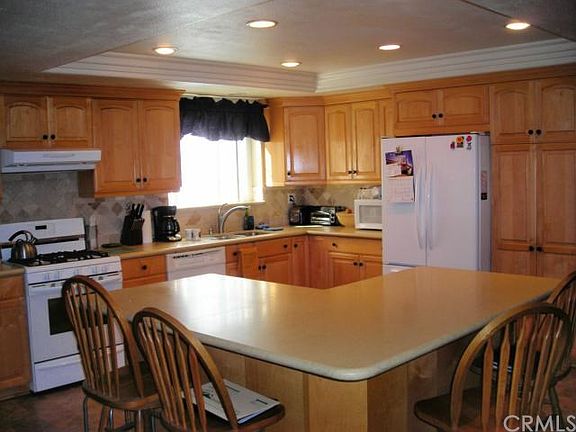 4th image of 1040 Canyon View Dr