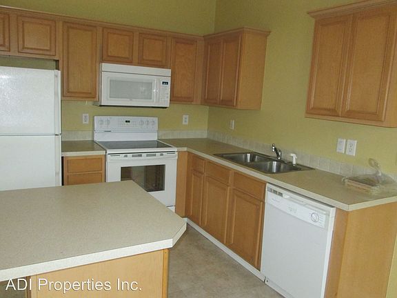 4th image of 6584 NW Dogwood St