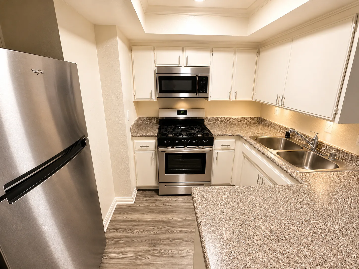 The Premier on Moorpark — Photo 4