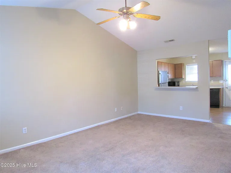 108 Glenside Ct — Photo 11