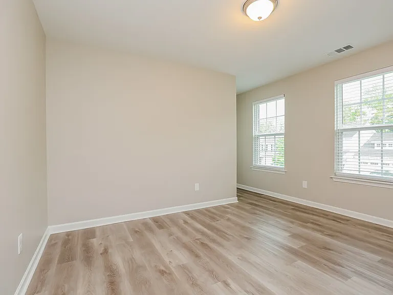 408 Parmley Ln — Photo 12