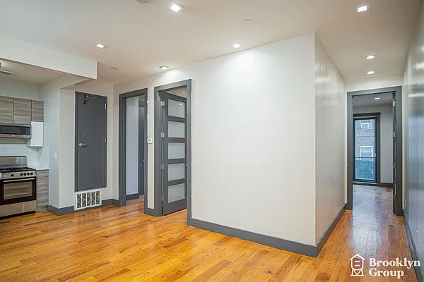 Rented by Brooklyn Group | media 4