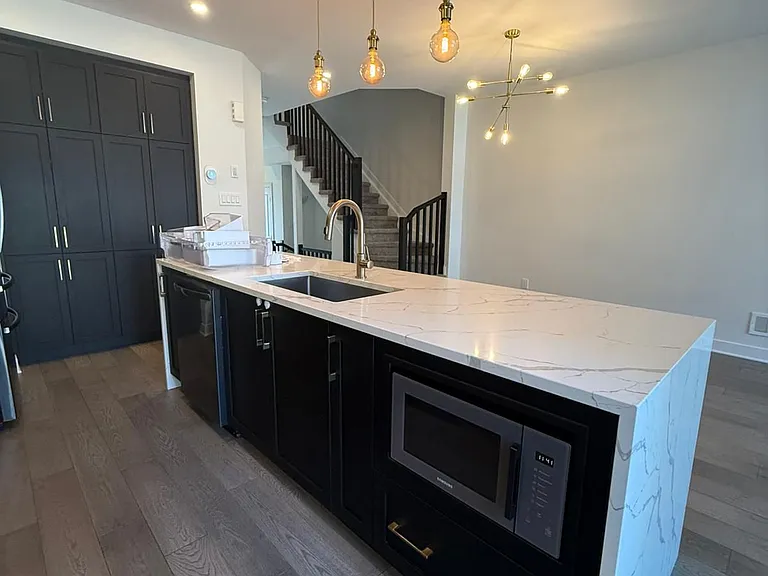 92 Longworth Ave — Photo 6