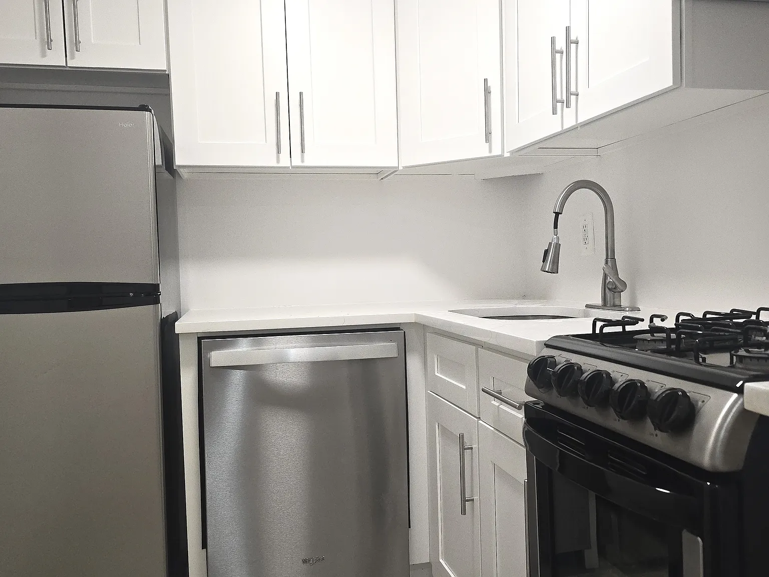 123 East 54th Street — Photo 1