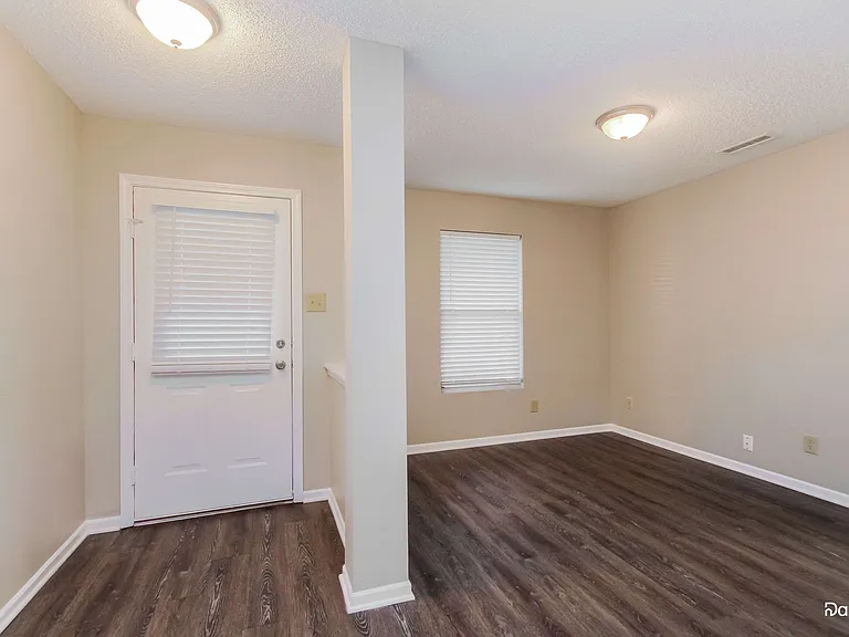 1363 White Birch Ln — Photo 3