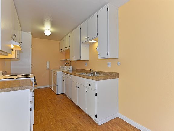 4th image of 7857 Camino Huerta