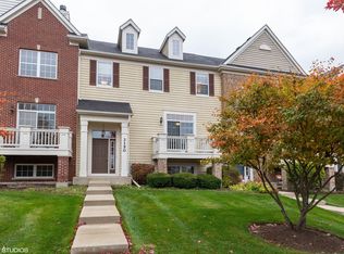 3150 Gansett Pkwy, Elgin, IL 60124