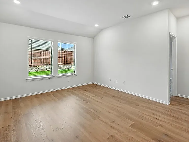 505 Lansdowne Dr — Photo 12