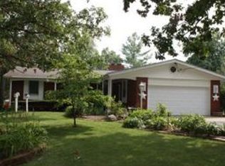 9283 E Best Ct, Effingham, IL 62401