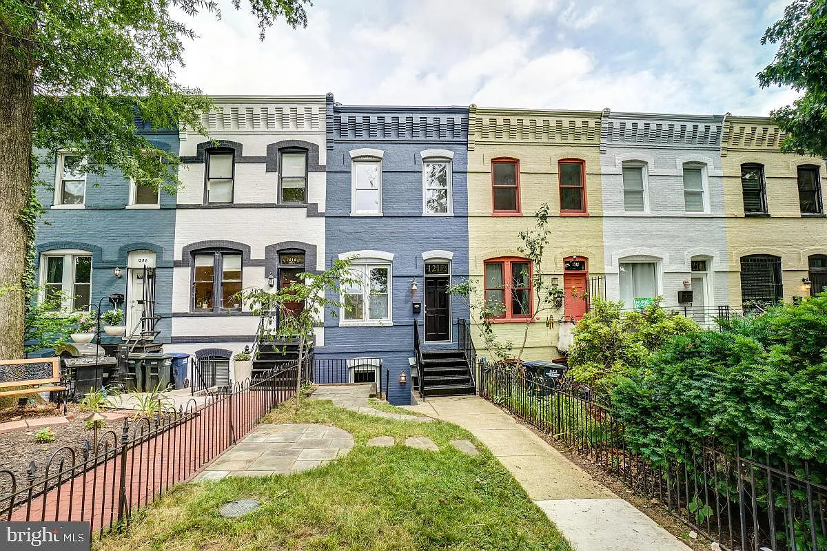 1212 Maryland Ave NE photo 1