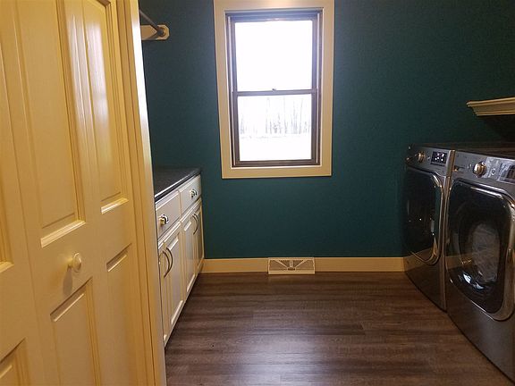 4th image of 213562 Wescott Ave