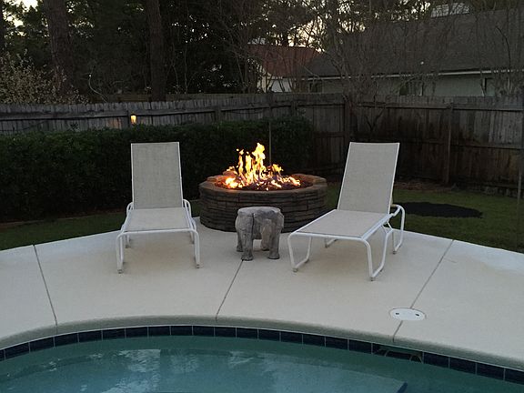 Poolside Natural Gas Firepit