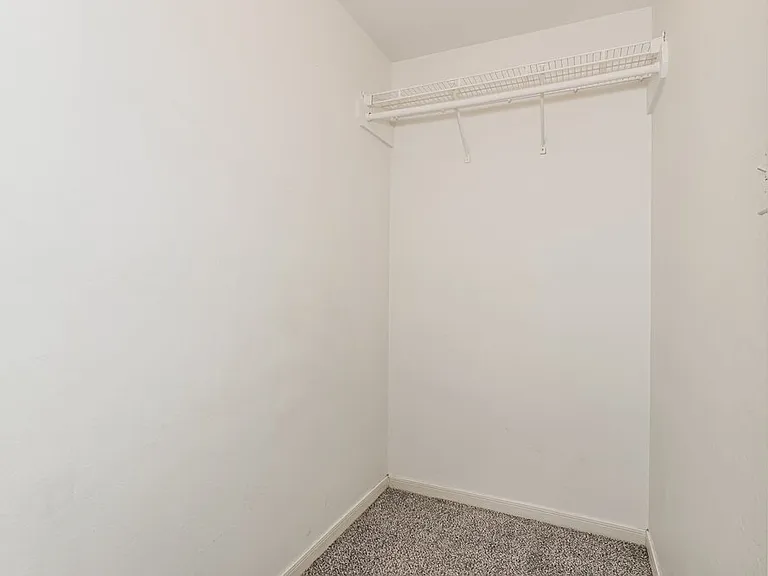 2130 Whittier Dr — Photo 13