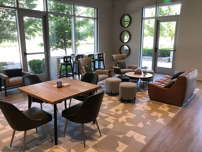 The Louis Las Colinas — Photo 28