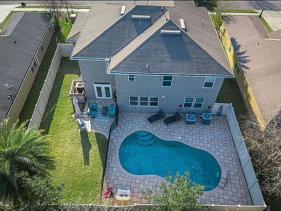 4th image of 215 Crown Wheel Cir