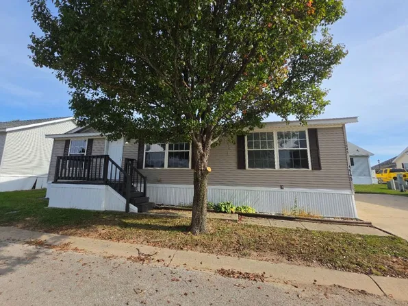 1545 Peck St, Greenwood, IN 46143