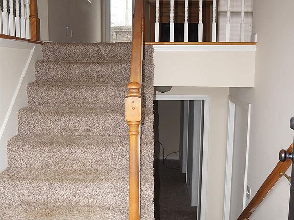 2nd image of 416 Sarah Dr