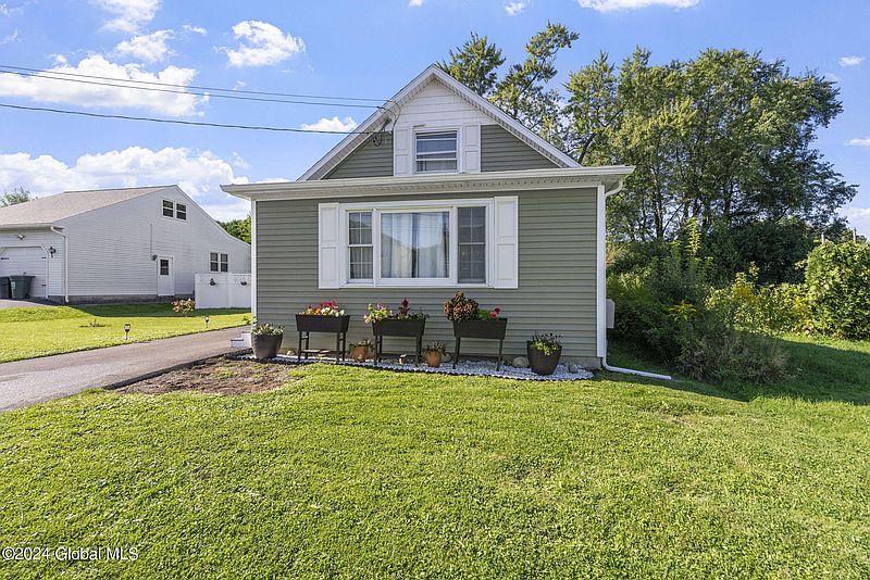 3rd image of 1222 Cullen Avenue