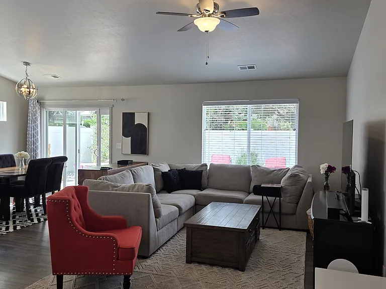 3046 Red Pear Dr — Photo 4