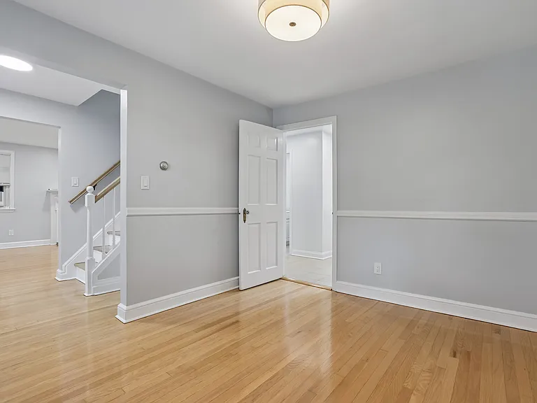 30 Kinderkamack Rd — Photo 6