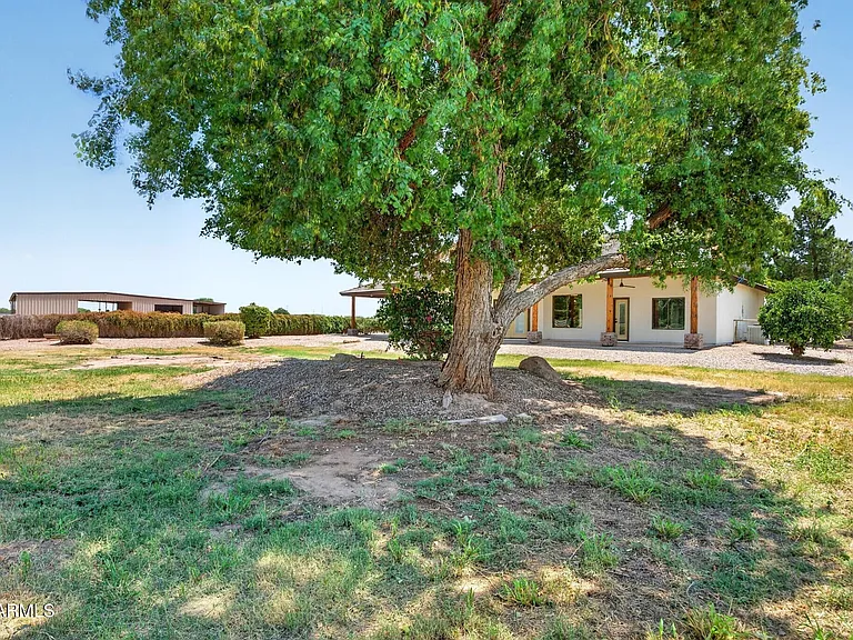 3002 E Sherry Ln — Photo 14