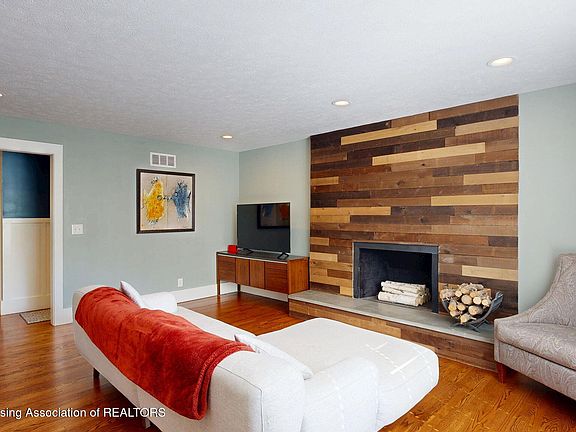 5th image of 2020 Tamarack Dr