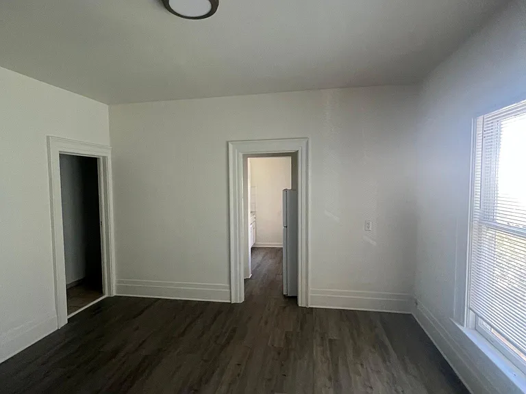 2111 S Union Ave #4 — Photo 12