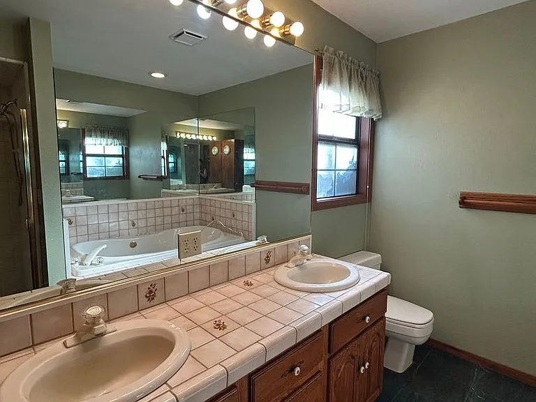 12334 Craig Ave — Photo 18