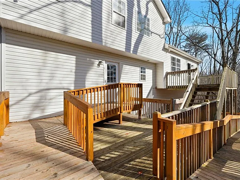 186 Franklin Ct — Photo 23