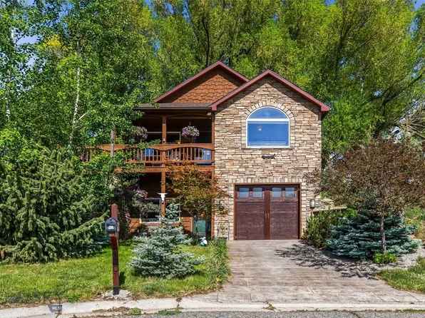 1301 Absaroka Ct, Livingston, MT 59047