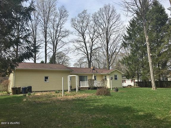 3rd image of 917 Lilac Ave