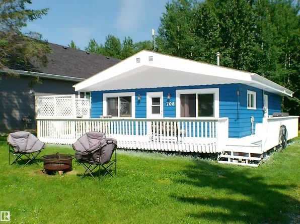 708 7th St, Ross Haven, AB T0E 1A0