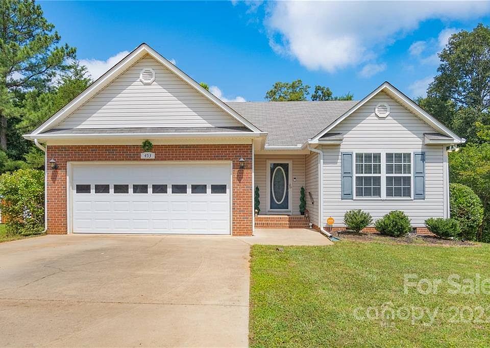 1st image of 453 Eden Oaks Dr