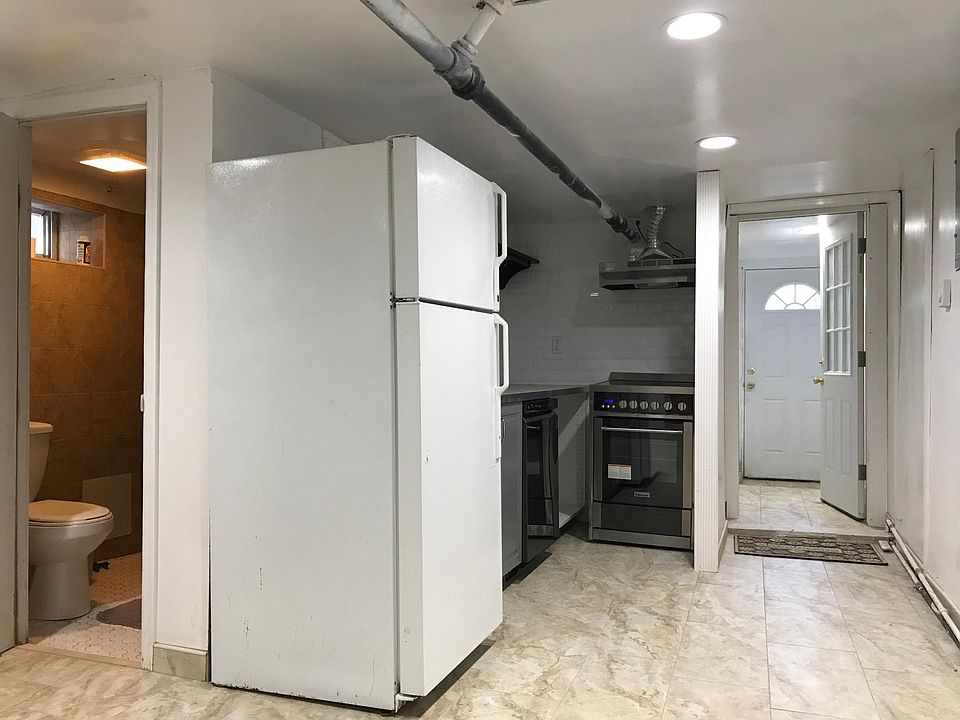 2nd image of 15839 76th Ave #1