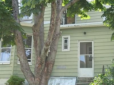 2nd image of 315 Irving Ave
