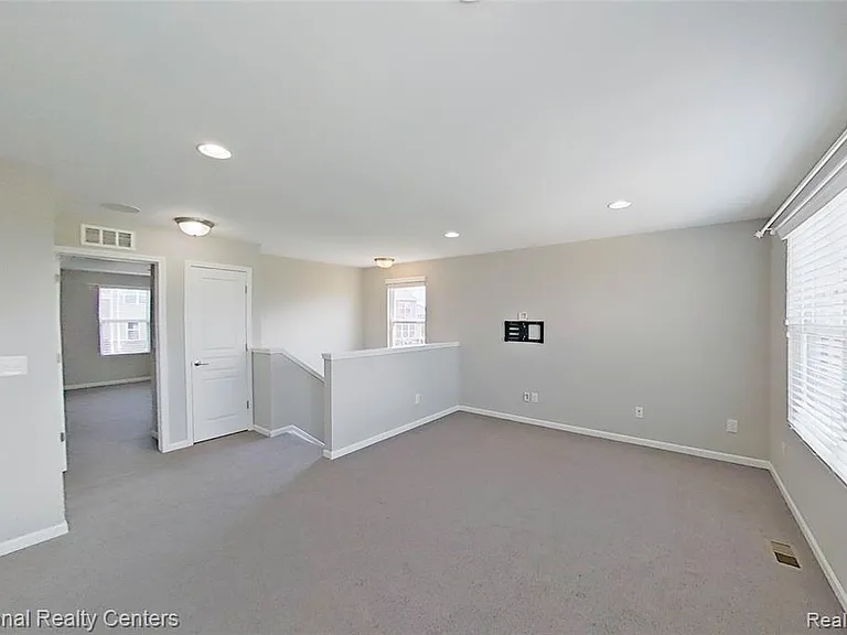 58180 Jonagold Ln — Photo 31