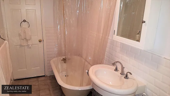 Rented by ZealEstate Group Inc | media 50