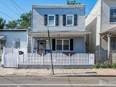 135 Fulton Ave, Jersey City, NJ, 07305