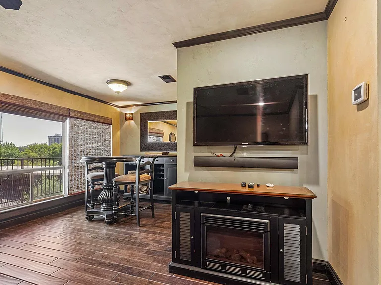 500 E Riverside Dr #254 — Photo 4